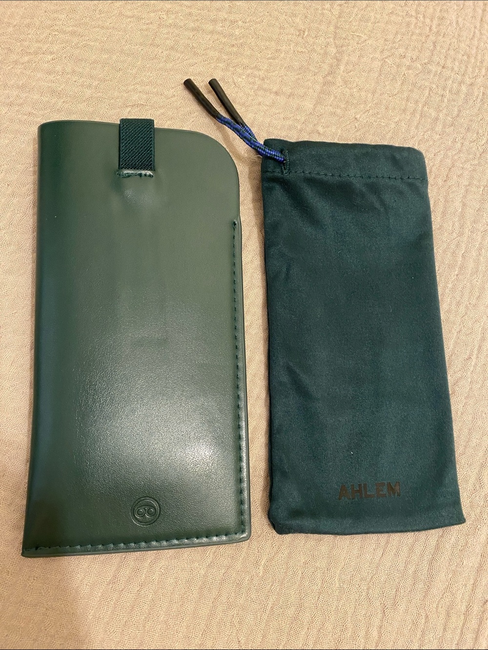 AHLEM Green Leather Sunglass Sleeve with Pouch. - Picture 2 of 5